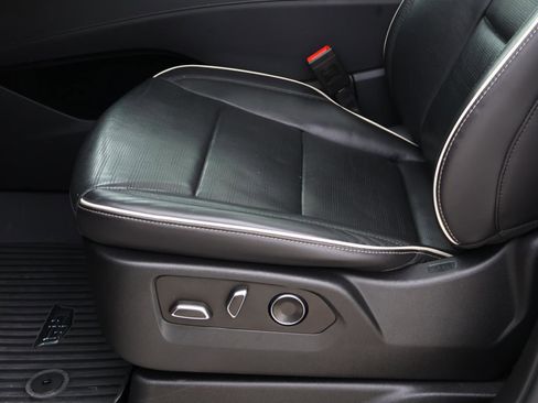 Used 2021 Cadillac Escalade Premium Luxury w/ LPO, Illumination Package image 14