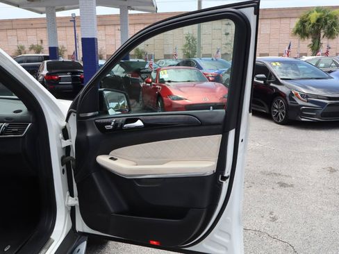 Used 2018 Mercedes-Benz GLS 550 4MATIC image 16