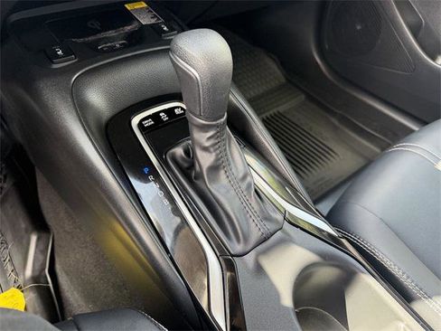 Certified 2025 Toyota Corolla XLE image 17