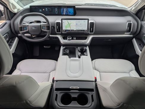 New 2026 Ford Expedition Max Platinum AWD/4WD image 10