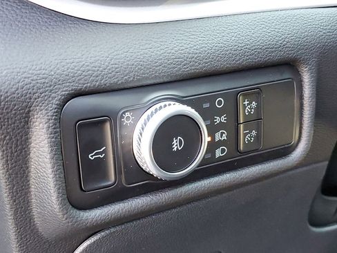 Certified 2022 Ford Explorer XLT w/ Equipment Group 202A image 13