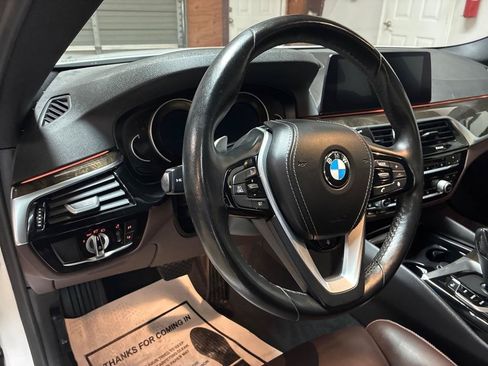 Used 2019 BMW 530i xDrive w/ Convenience Package AWD/4WD image 16