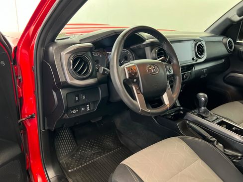 Used 2023 Toyota Tacoma TRD Sport w/ Advanced Technology Package AWD/4WD image 16