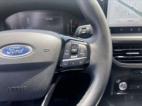 Used 2023 Ford Escape SE FWD image 25
