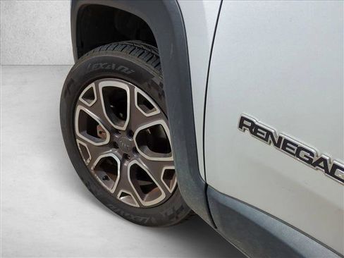 Used 2015 Jeep Renegade Limited AWD/4WD image 7