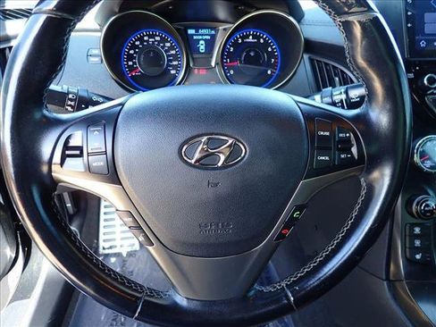 Used 2015 Hyundai Genesis 3.8 RWD image 12