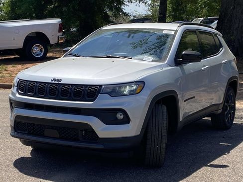 New 2026 Jeep Compass Latitude AWD/4WD image 33