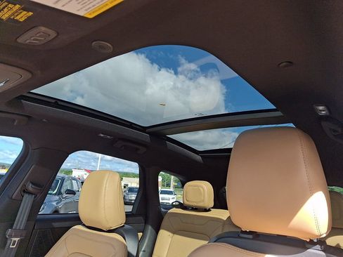 Certified 2022 Lincoln Corsair Reserve w/ Elements Package AWD/4WD image 14