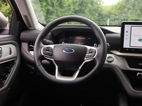 Certified 2025 Ford Explorer Active AWD/4WD image 24