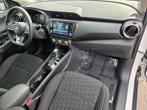 Certified 2023 Nissan Kicks SV image 21