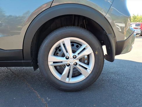 New 2025 Nissan Kicks Play S image 4