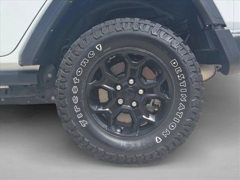 Used 2023 Jeep Wrangler Unlimited w/ Cold Weather Group AWD/4WD image 23