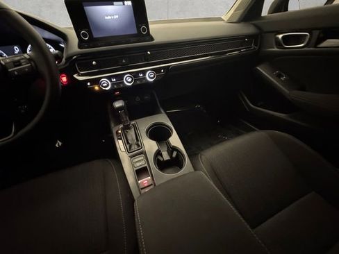 Used 2024 Honda Civic EX image 3