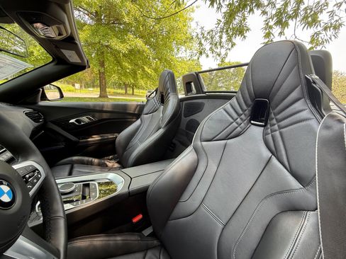 Used 2024 BMW Z4 sDrive30i w/ Convenience Package RWD image 28