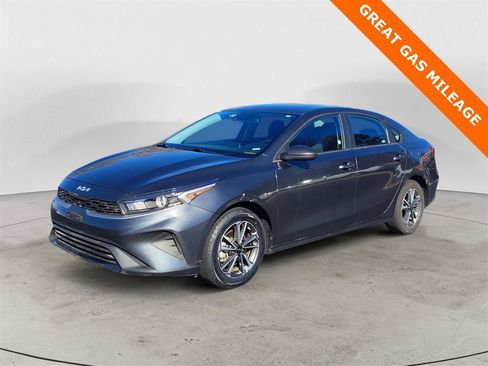 Used 2024 Kia Forte LXS image 7