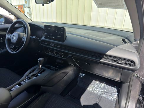 Used 2026 Honda HR-V LX image 13