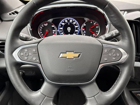 Used 2023 Chevrolet Traverse Premier image 33