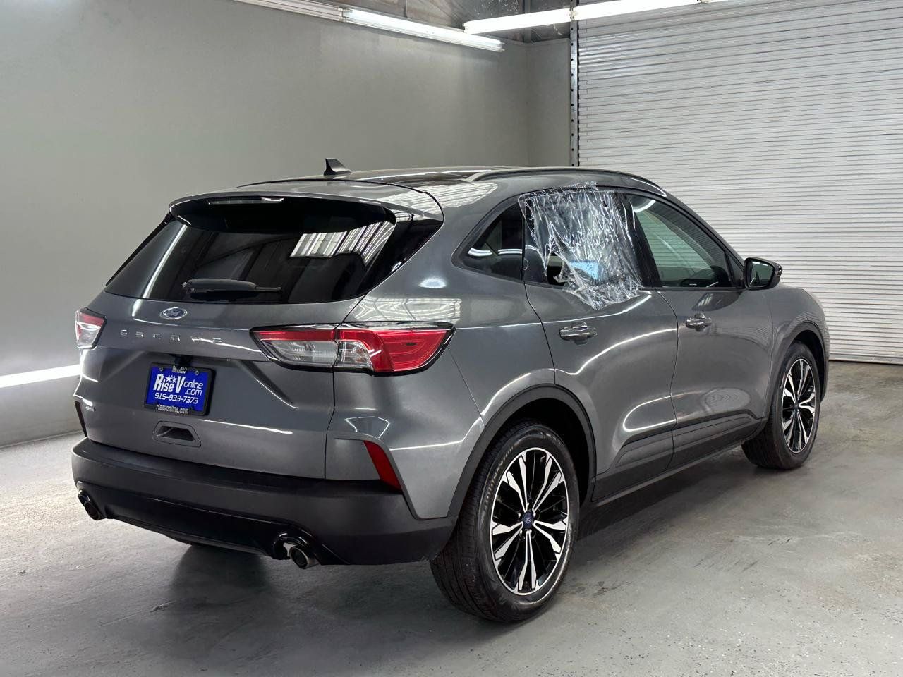 Used 2022 Ford Escape SE w/ SE Sport Appearance Package FWD image 8