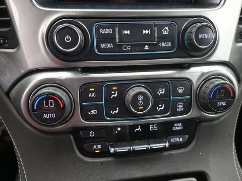 Used 2020 Chevrolet Tahoe LS w/ Enhanced Driver Alert Package image 28