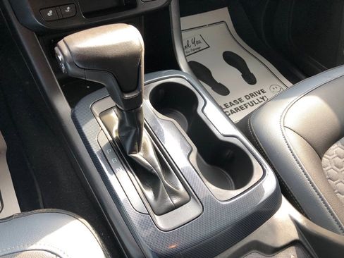 Used 2020 Chevrolet Colorado Z71 image 29