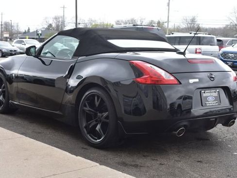 Used 2010 Nissan 370Z Touring w/ Sport Pkg RWD image 14