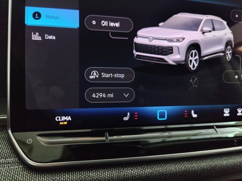 Used 2025 Volkswagen Tiguan S image 24