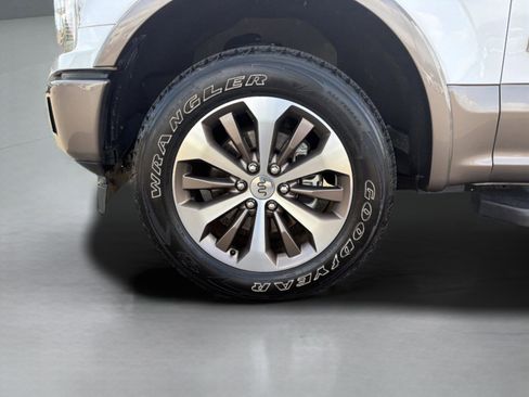 Used 2018 Ford F150 King Ranch image 9