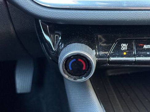 Used 2024 Chevrolet Equinox EV LT image 29