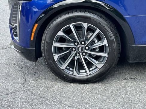 New 2026 Cadillac Lyriq Sport AWD/4WD image 9
