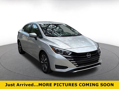 Used 2025 Nissan Versa SV FWD image 1