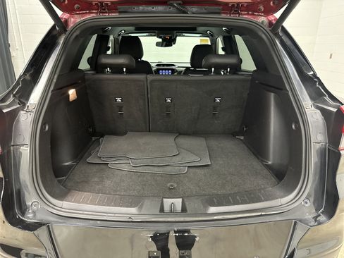 Used 2021 Chevrolet TrailBlazer RS w/ Sun and Liftgate Package AWD/4WD image 32