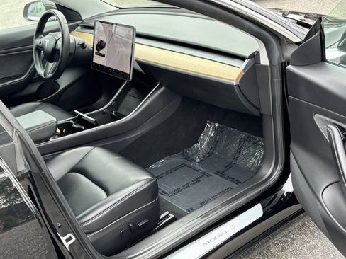 Used 2019 Tesla Model 3 Performance image 33