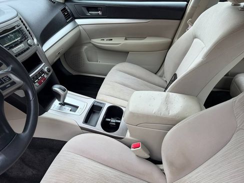 Used 2013 Subaru Legacy 2.5i AWD/4WD image 12