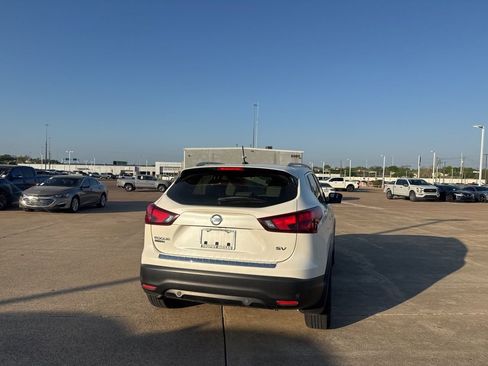 Used 2019 Nissan Rogue Sport SV w/ Technology Package image 16