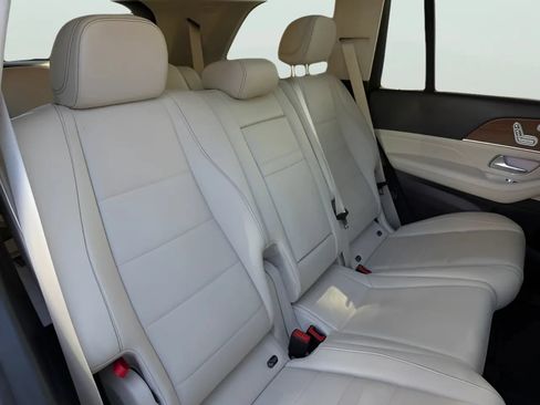 Used 2022 Mercedes-Benz GLS 450 4MATIC image 25