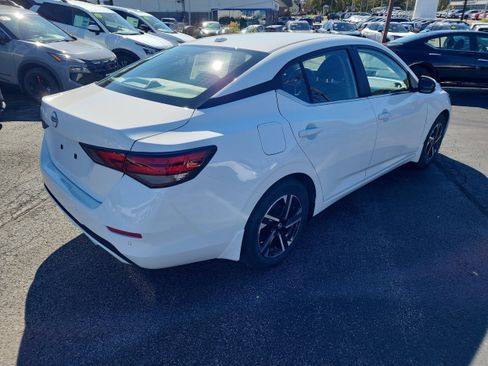 New 2025 Nissan Sentra SV image 8