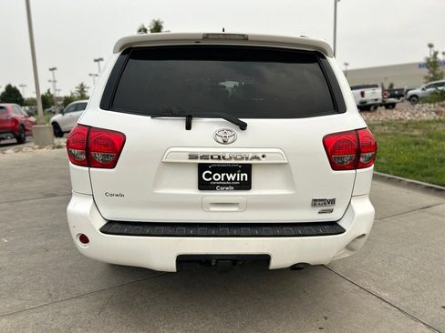 Used 2014 Toyota Sequoia SR5 AWD/4WD image 6