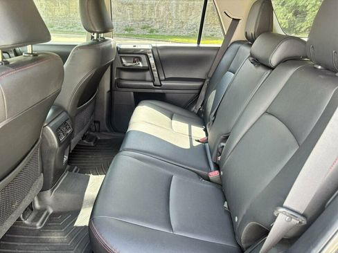 Used 2020 Toyota 4Runner TRD Off-Road Premium w/ Moonroof Package AWD/4WD image 16