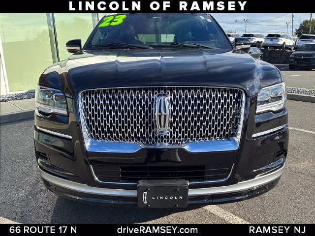 Certified 2023 Lincoln Navigator Reserve AWD/4WD image 10