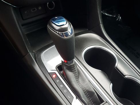 Used 2020 Chevrolet Equinox LT w/ Midnight Edition FWD image 29