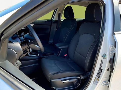 Used 2024 Kia Forte LXS w/ LXS Technology Package image 27