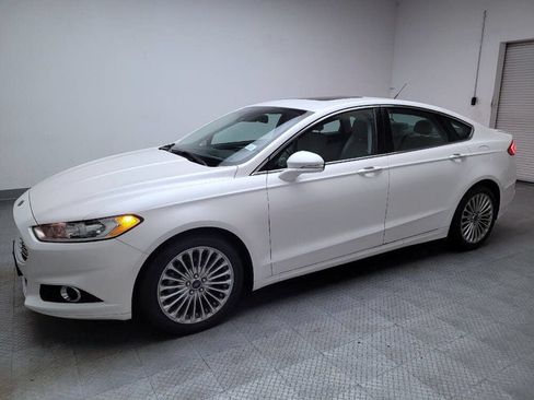 Used 2016 Ford Fusion Titanium FWD image 2