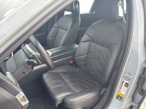 Certified 2023 BMW 760i xDrive image 21