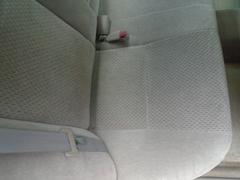 Used 2004 Toyota Camry LE FWD image 21