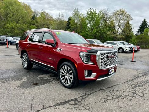 Used 2021 GMC Yukon Denali w/ Denali Premium Package AWD/4WD image 8