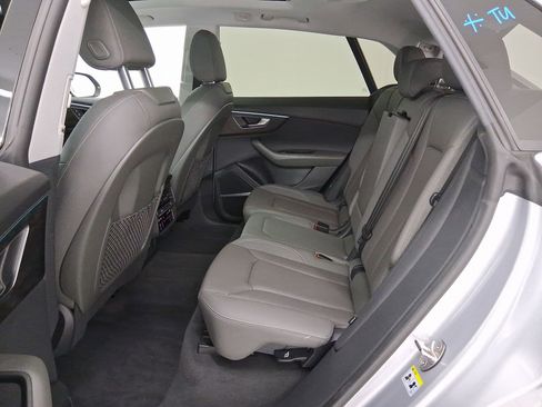 Used 2022 Audi Q8 Premium Plus image 13