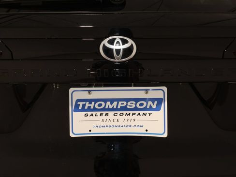 Used 2026 Toyota Grand Highlander AWD image 37