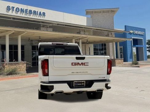 Used 2024 GMC Sierra 1500 AT4 w/ AT4 Premium Package AWD/4WD image 8