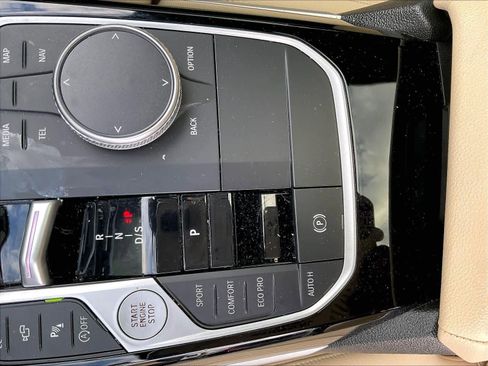 Used 2023 BMW 230i Coupe w/ Convenience Package image 18