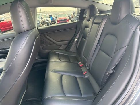 Used 2019 Tesla Model 3 Performance image 7